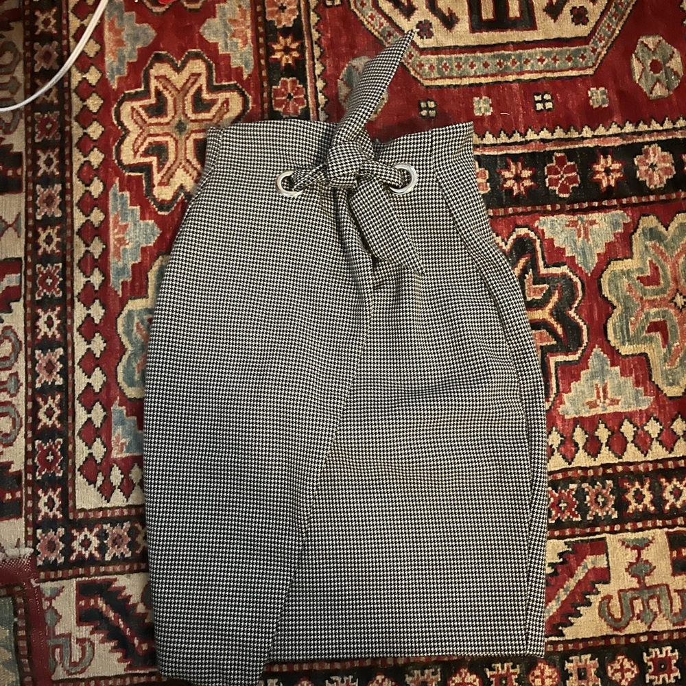 H & M houndstooth skirt